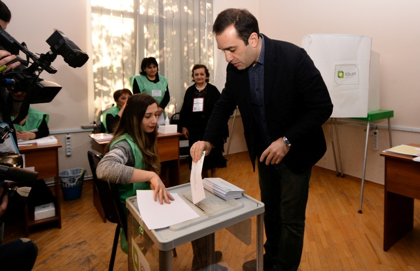 “Today we have historic chance to choose worthy individuals into the Parliament” – Irakli Alasania geotv.ge